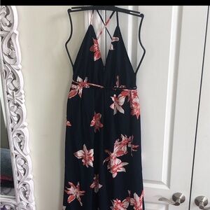 Simplee NWT Maxi backless wrap straps dress